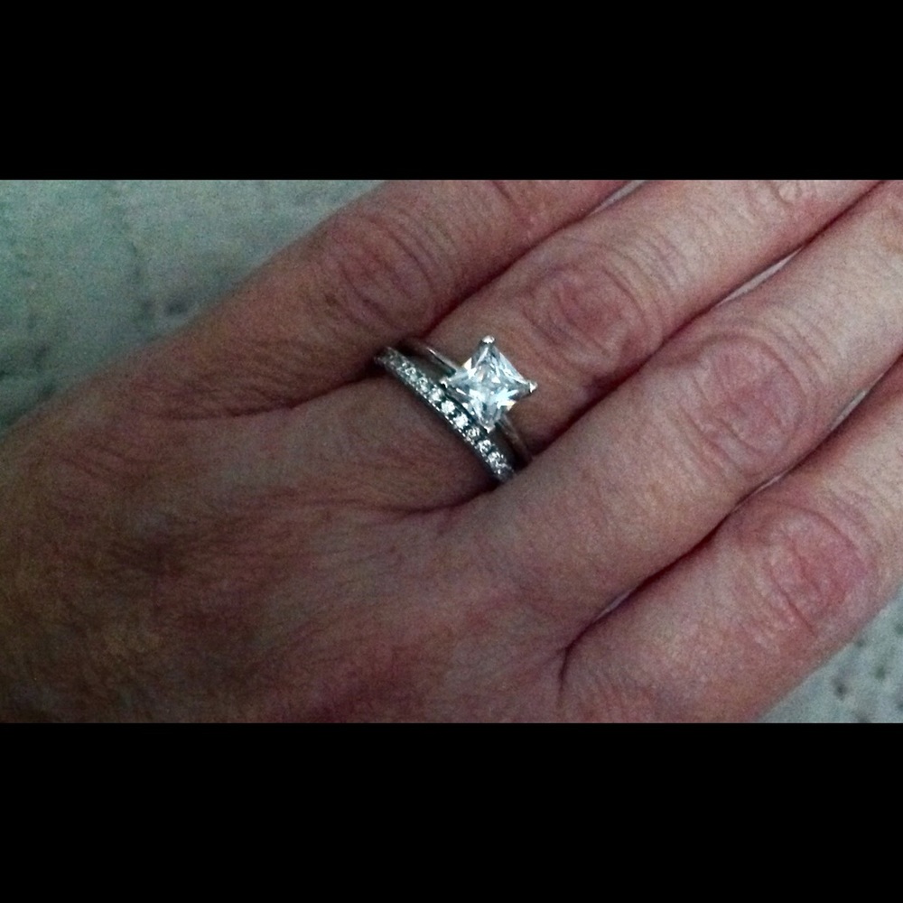 🆕  2 Pc Cubic Zirconia & Silvertone Ring Set-Sz 5 - Picture 5 of 7